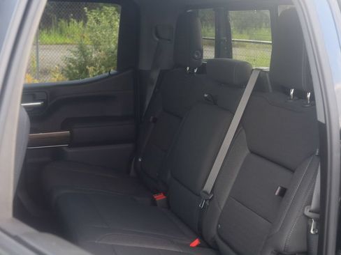 Used 2021 Chevrolet Silverado 1500 LT Trail Boss w/ Convenience Package II AWD/4WD image 19