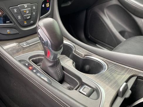 Certified 2020 Buick Envision Essence FWD image 13