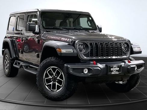 Used 2024 Jeep Wrangler Unlimited Rubicon w/ Convenience Group AWD/4WD image 12