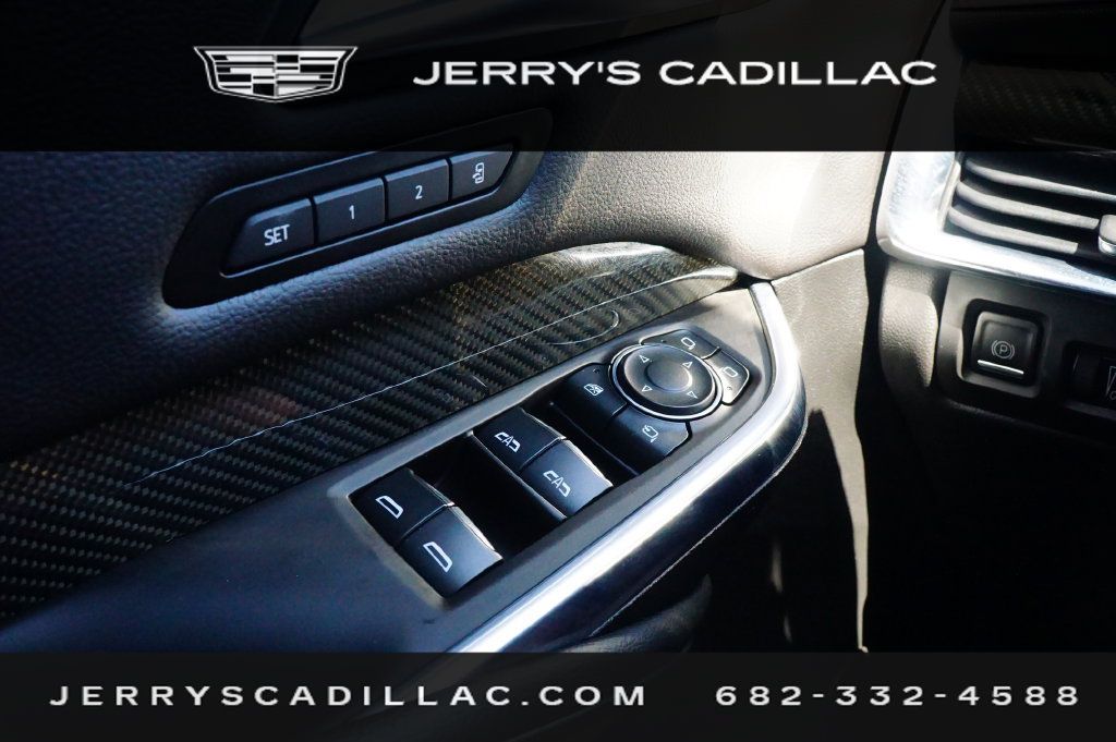 Used 2023 Cadillac XT4 Sport FWD image 17