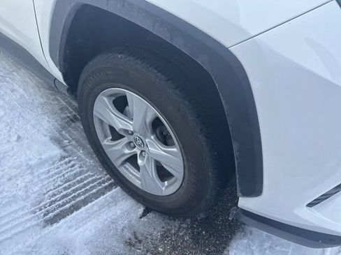 Used 2019 Toyota RAV4 XLE image 3