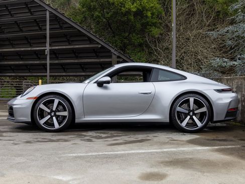 Certified 2025 Porsche 911 Carrera image 2