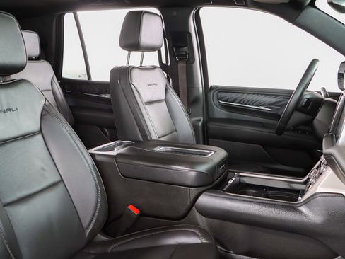 Used 2023 GMC Yukon Denali AWD/4WD image 31