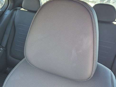 Used 2025 Mercedes-Benz C 300 4MATIC Sedan image 15