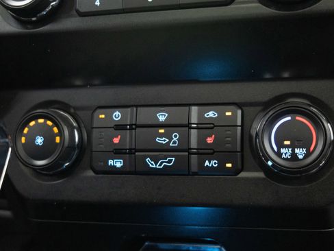 Used 2020 Ford F150 XLT w/ Equipment Group 302A Luxury AWD/4WD image 37