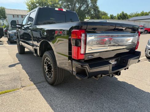 Used 2024 Ford F350 Platinum w/ FX4 Off-Road Package AWD/4WD image 7