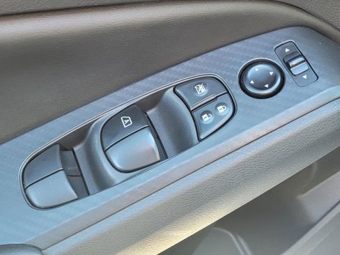 Used 2024 Nissan Altima 2.5 S FWD image 29