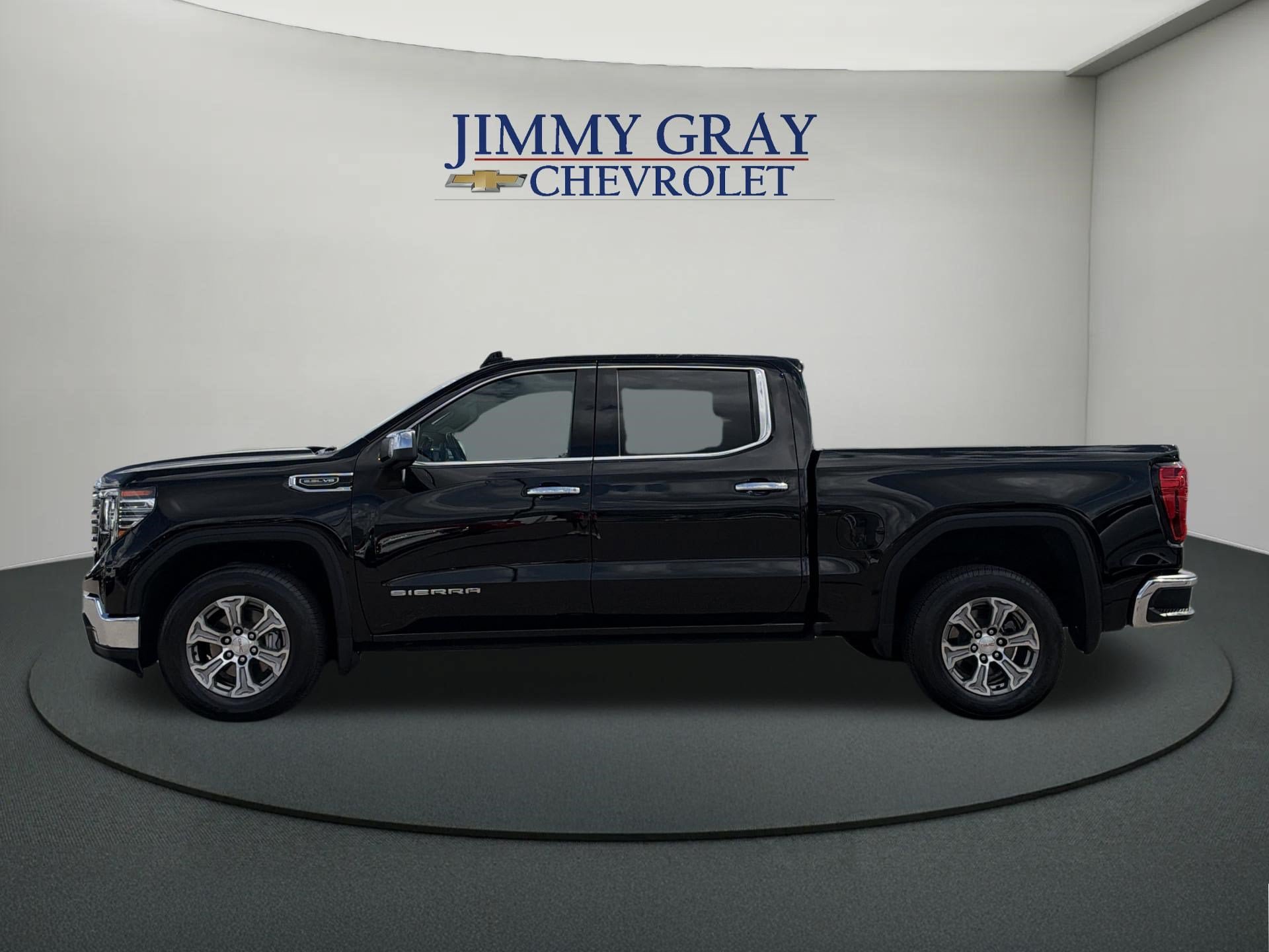Used 2025 GMC Sierra 1500 SLT RWD image 2
