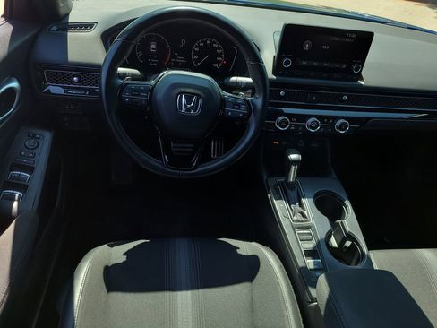 Used 2023 Honda Civic Sport image 11