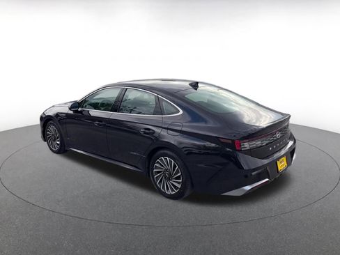Used 2025 Hyundai Sonata SEL FWD image 10