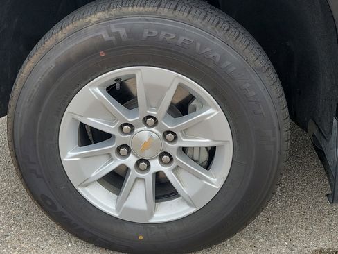 Used 2025 Chevrolet Silverado 1500 LT image 7