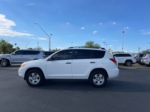 Used 2008 Toyota RAV4 2WD image 2
