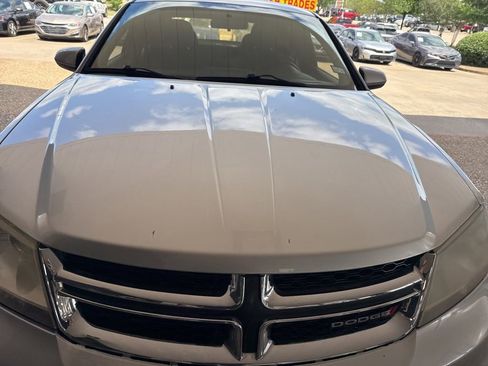 Used 2012 Dodge Avenger SXT FWD image 7