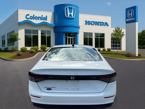 Used 2025 Honda Accord SE image 5