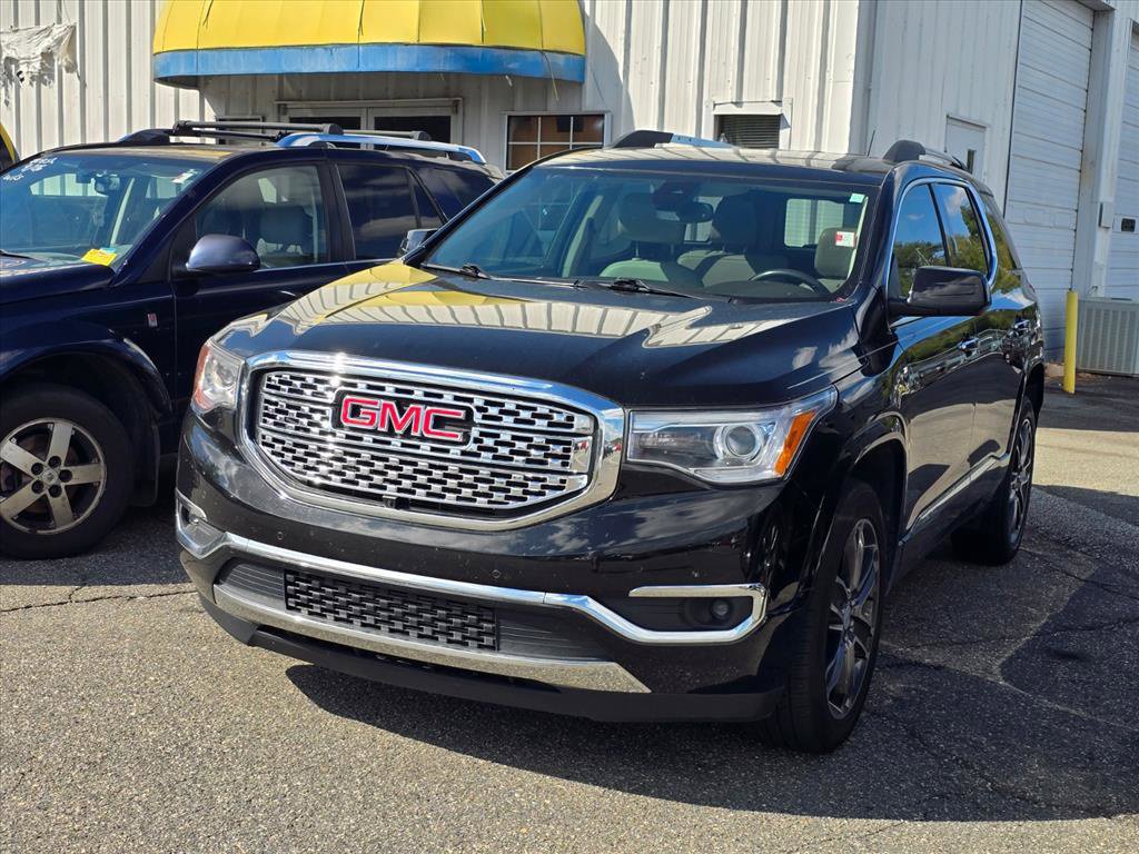 Used 2019 GMC Acadia Denali w/ Technology Package FWD image 2