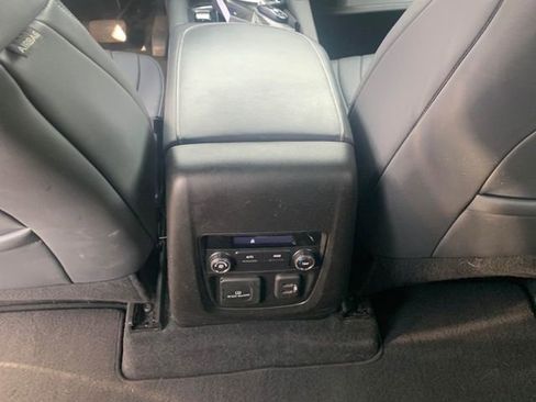 Used 2023 Buick Enclave Essence w/ Experience Buick Package AWD/4WD image 9