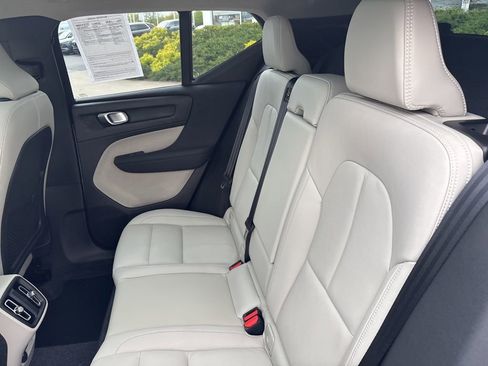 Certified 2026 Volvo XC40 B5 Plus AWD/4WD image 25