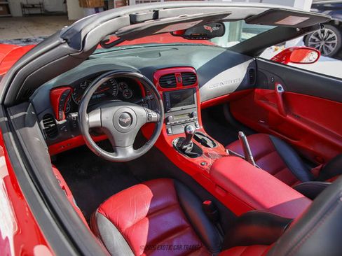 Used 2007 Chevrolet Corvette Convertible w/ Preferred Equipment Group RWD image 30