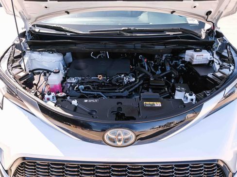 Certified 2023 Toyota Sienna XSE w/ XSE Plus Package FWD image 27