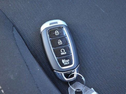 Used 2024 Hyundai Venue SEL image 26