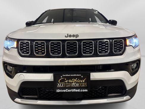 Used 2025 Jeep Compass Limited AWD/4WD image 10
