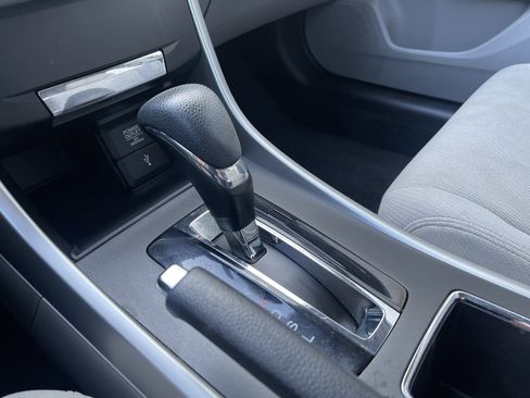 Used 2015 Honda Accord EX image 16