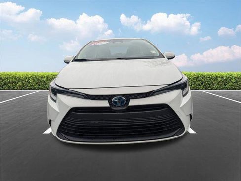 Certified 2024 Toyota Corolla LE FWD image 11