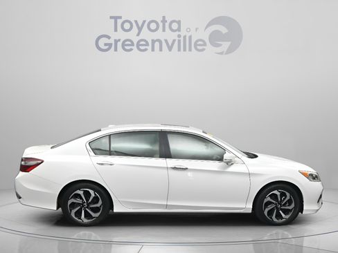 Used 2017 Honda Accord EX-L image 16