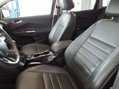 Used 2016 Ford Escape Titanium image 10