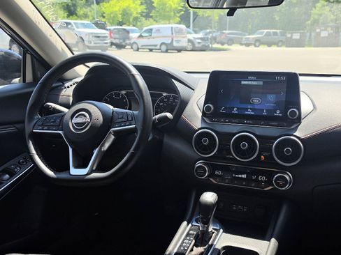 Used 2025 Nissan Sentra SR FWD image 20