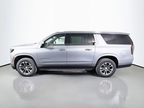 New 2026 Chevrolet Suburban LT w/ Comfort Package AWD/4WD image 8