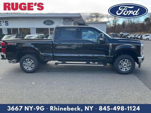New 2026 Ford F250 Lariat w/ FX4 Off-Road Package image 2
