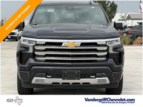 Used 2023 Chevrolet Silverado 1500 High Country w/ High Country Premium Package AWD/4WD image 7