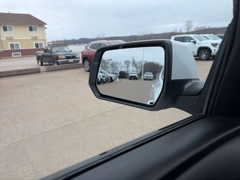 Used 2023 Chevrolet Traverse RS w/ LPO, Floor Liner Package image 59