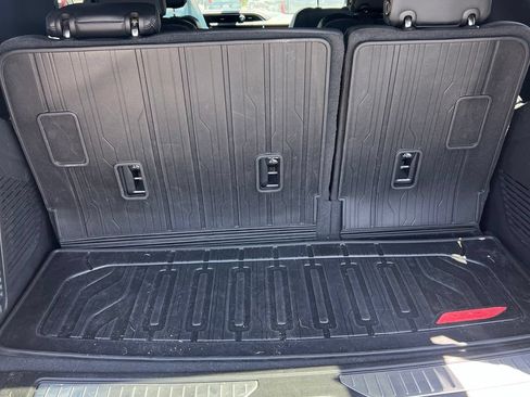 Used 2022 GMC Yukon Denali AWD/4WD image 12