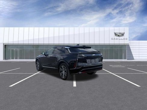 Certified 2024 Cadillac Lyriq Luxury w/ LPO, Floor Liner Package AWD/4WD image 4