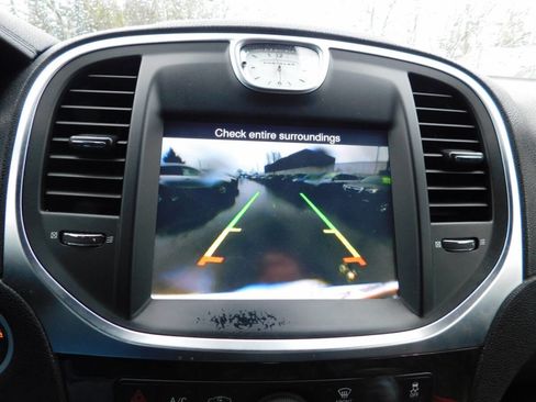 Used 2013 Chrysler 300 C w/ Light Group image 12