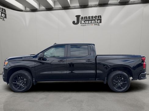 Used 2025 Chevrolet Silverado 1500 Custom AWD/4WD image 1