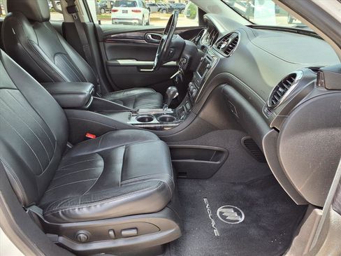 Used 2017 Buick Enclave Leather w/ Trailering Package FWD image 9