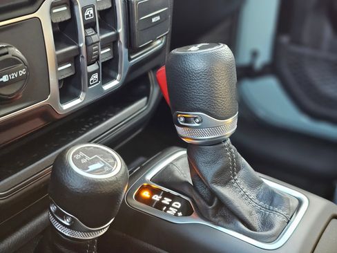 New 2026 Jeep Gladiator Sport AWD/4WD image 21