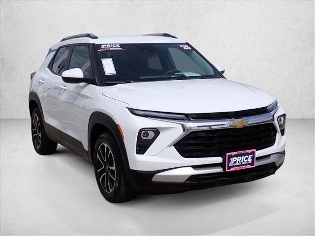 Used 2025 Chevrolet TrailBlazer LT FWD image 6