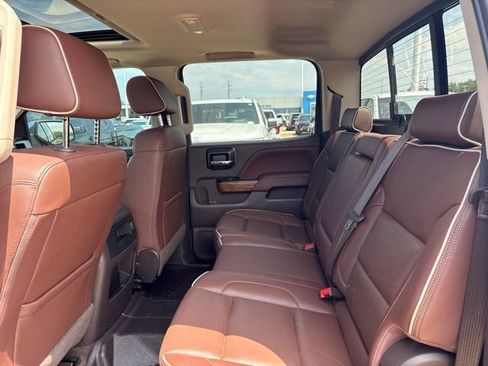 Used 2018 Chevrolet Silverado 1500 High Country AWD/4WD image 17