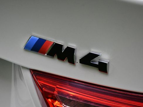 Used 2015 BMW M4 Coupe RWD image 11
