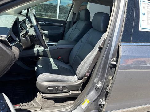 Used 2020 Buick Enclave Essence w/ Trailering Package, 5000 lbs. AWD/4WD image 11