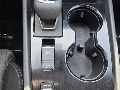 Used 2021 Nissan Rogue S image 24