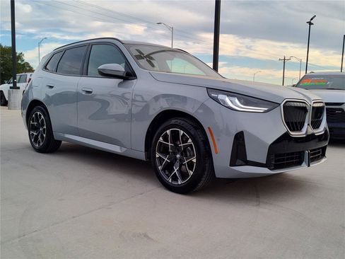 Certified 2025 BMW X3 xDrive30i image 10