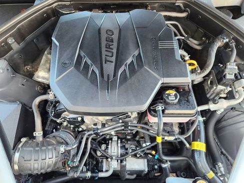 Used 2025 Genesis G70 2.5T image 25