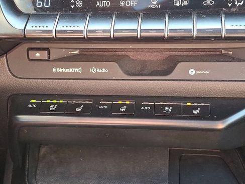 Used 2019 Lexus UX 250h w/ Premium Package AWD/4WD image 33
