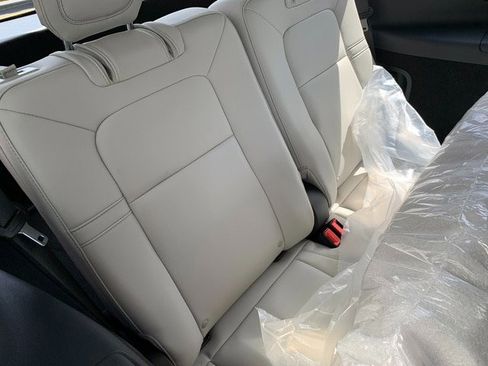 New 2026 Lincoln Aviator AWD w/ Jet Appearance Package image 22