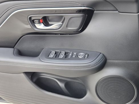 Certified 2025 Acura ADX FWD image 32